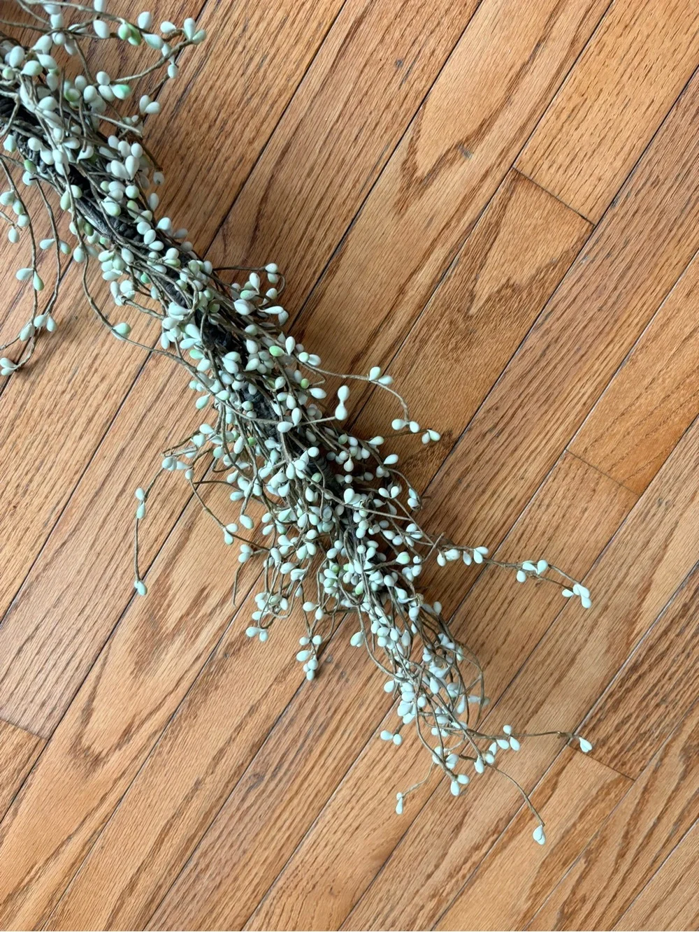 Vintage Farmhouse Pip Berry Garland